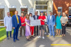 Ukrainische Kinder im Dortmunder Klinikum: Reinoldigilde und Auslandsgesellschaft spenden 10.000 Euro